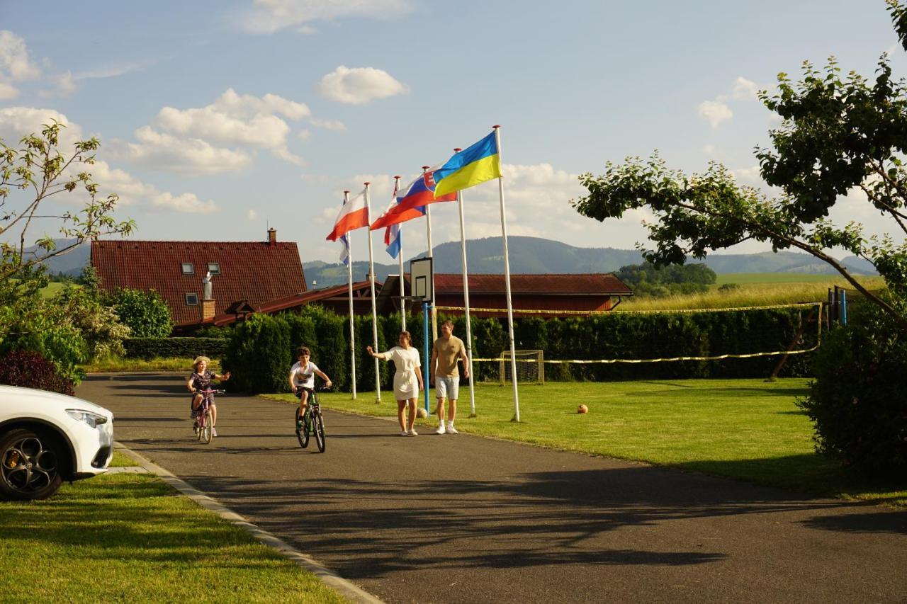 Villapark Vlasky Bešeňová Exteriör bild